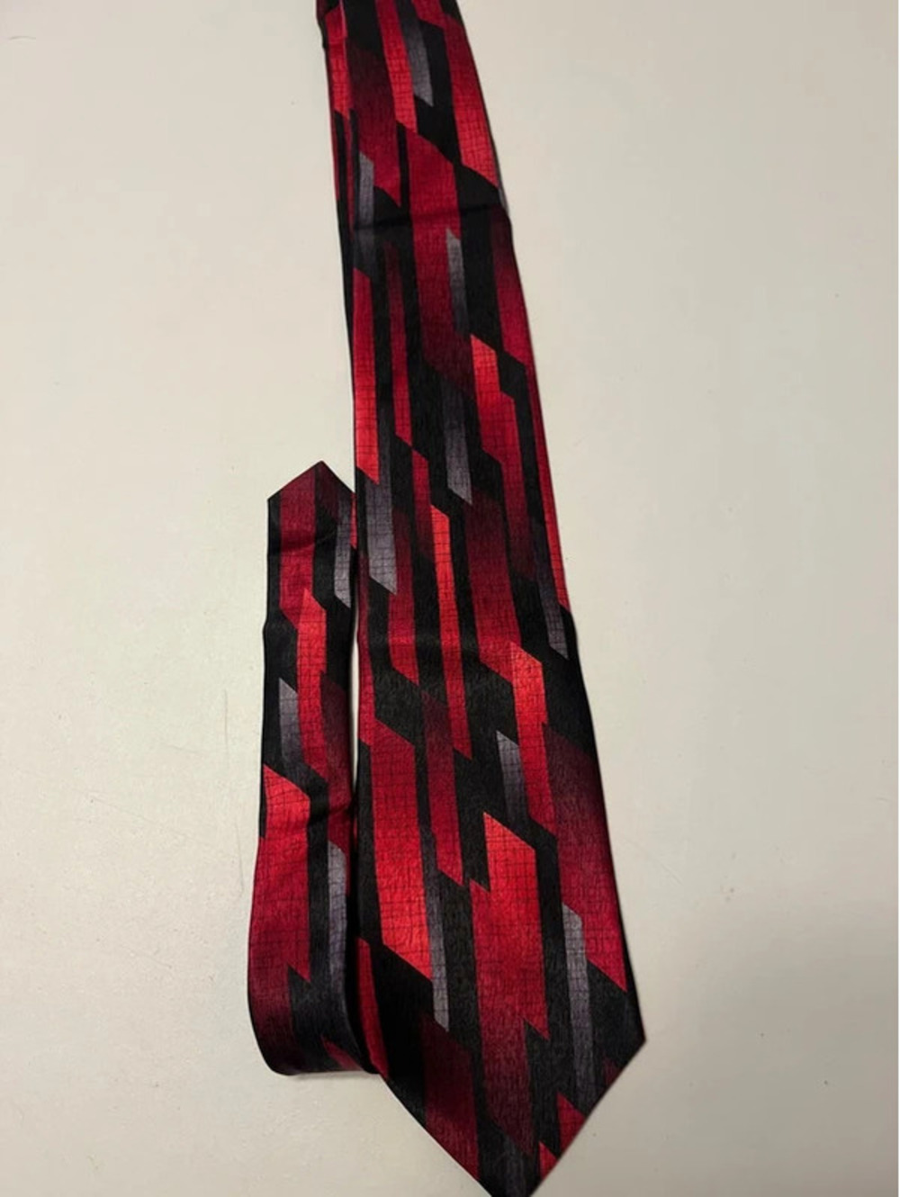 Vintage Arrow USA 1851 Silk Necktie – Red & Black Geometric Abstract
